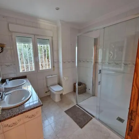 Olivos Villa